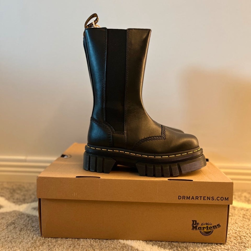 NWT DR. MARTENS BUZZ HI Tall Eclipse Leather Boots - Picture 7 of 8
